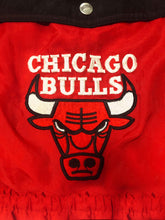Load image into Gallery viewer, NBA 90's Chicago Bulls Pullover Jacket Red (M)