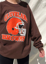 Load image into Gallery viewer, Vintage 90's NFL Cleveland Browns Sweater Brown (L)