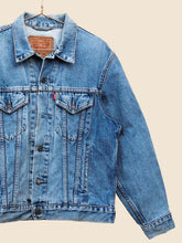 Load image into Gallery viewer, Vintage Levi Light Wash Denim Jacket (S)