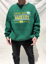 Load image into Gallery viewer, Vintage Majestic NFL Green Bay Packers Embroidered Sweater Green (XL)