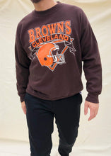 Load image into Gallery viewer, Vintage NFL Cleveland Browns Logo 7 Sweater Brown (L)