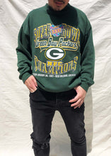 Load image into Gallery viewer, Vintage Logo 7 NFL Green Bay Packers Super Bowl Championship Sweater Green (XL)