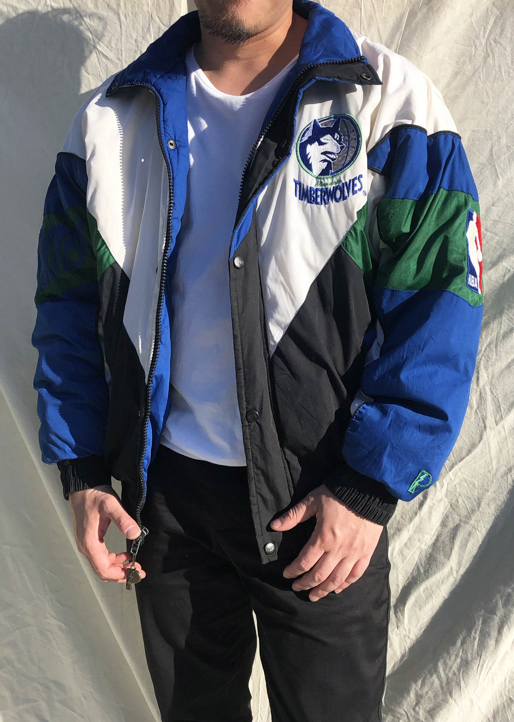 Vintage NBA 90's Minnesota Timberwolves Pro Player Heavy Jacket White/Blue - (XL)