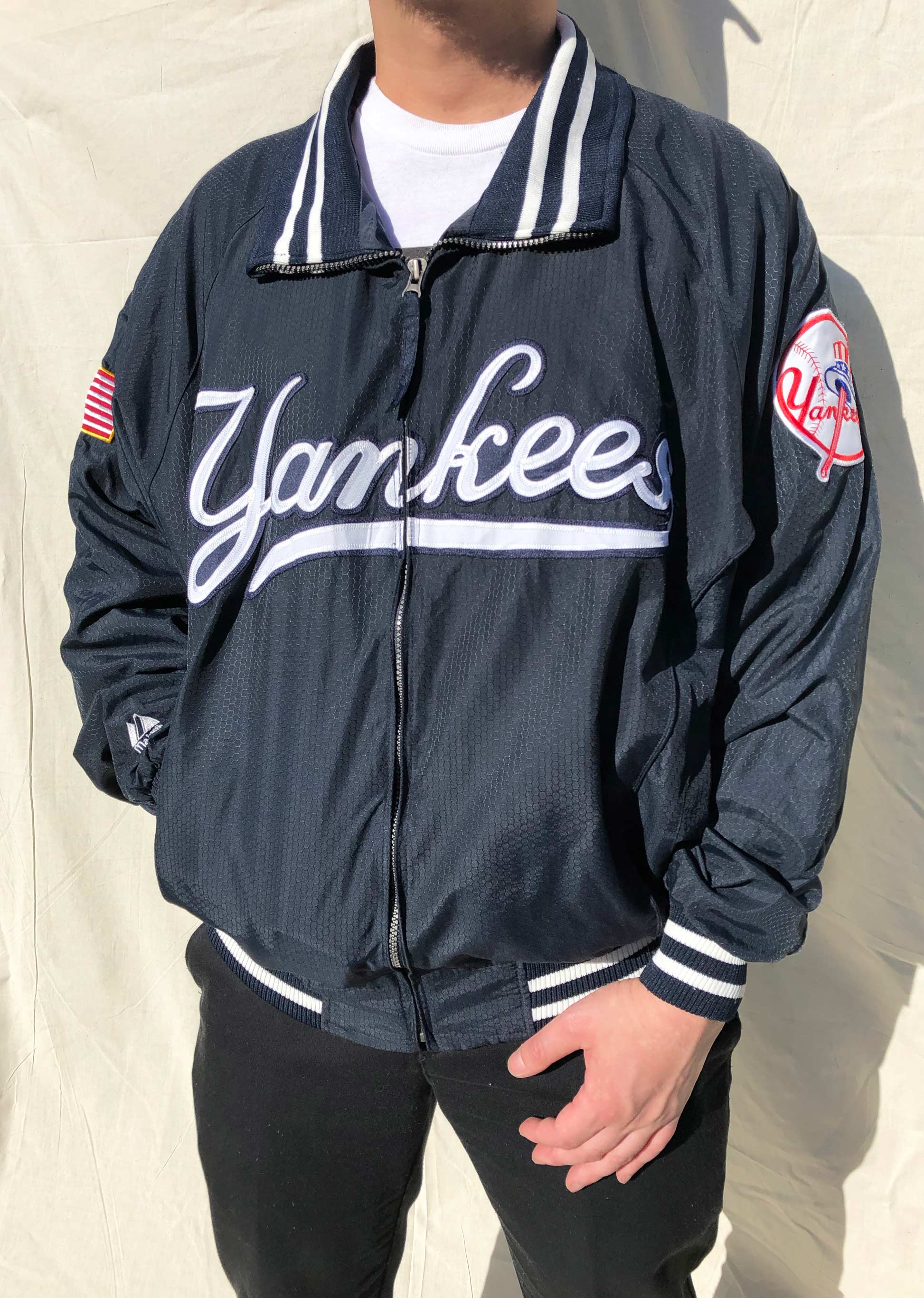 Pull A Capuche Sweat Bleu Foncé New York Yankee Majestic Vintage Taille M Pull A Capuche Sweat Bleu Foncé New York Yankee Majestic Vintage Taille M