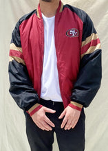 Load image into Gallery viewer, NFL San Francisco 49ers Reversible Jacket Black/Red (L)
