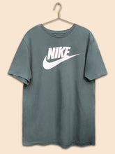 Load image into Gallery viewer, Nike Essential T-Shirt Sage (L)

