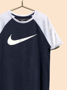 Nike Swoosh Raglan Sleeve T-Shirt Navy (M)