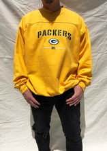 Load image into Gallery viewer, Vintage NFL Green Bay Packers Spellout Sweater Gold (XL)

