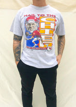 Load image into Gallery viewer, Vintage Kansas City Chiefs Salem &#39;93 Joe Montana Caricature T-Shirt Grey (L)
